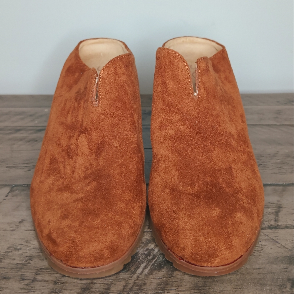 SOUL Naturalizer Suede Wedge Mule - Picture 3 of 6